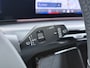 BMW iX1 eDrive20 67kWh M Sport pakket Pano-Dak/Schuif-dak Leer SOH 100% Warmtepomp Camera Navi Ecc PDC-a+v Apple Carplay Android Auto Elek.Achterklep Zwarte-Hemel VerkeersbordHerkenning WiFi M Aerodynamica Lmv Led Privacy Glas Isofix DAB Keyless Wifi 1e Eigenaar Origineel Nederlandse Auto !!