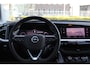 Opel Grandland 1.2-130pk Turbo GS-Line. Zeer nette en luxe hoogzitter, slechts 43.000km ! Autm. airco dual, camera, half leder, navigatie, telefoonvoorb, Apple carplay/Android auto, lane- en side assist, cruise control, metallic lak, LM wielen etc.