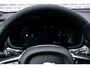 Volvo V60 2.0 T6 Plug-in hybrid AWD Ultra Dark | Adaptive Cruise Control | Head Up Display | 360 Camera | Schuif -/ Kanteldak | 19 Inch | Sportstoelen | Harman Kardon Audio | Memory | Adaptieve Koplampen |
