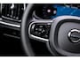 Volvo V60 2.0 T6 Plug-in hybrid AWD Ultra Dark | Adaptive Cruise Control | Head Up Display | 360 Camera | Schuif -/ Kanteldak | 19 Inch | Sportstoelen | Harman Kardon Audio | Memory | Adaptieve Koplampen |