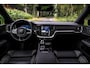 Volvo V60 2.0 T6 Plug-in hybrid AWD Ultra Dark | Adaptive Cruise Control | Head Up Display | 360 Camera | Schuif -/ Kanteldak | 19 Inch | Sportstoelen | Harman Kardon Audio | Memory | Adaptieve Koplampen |