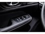 Volvo V60 2.0 T6 Plug-in hybrid AWD Ultra Dark | Adaptive Cruise Control | Head Up Display | 360 Camera | Schuif -/ Kanteldak | 19 Inch | Sportstoelen | Harman Kardon Audio | Memory | Adaptieve Koplampen |