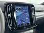 Volvo XC40 Single Motor 70kWh Plus | 19" Allseason | Leder/Nubuck | Getint Glas | Keyless | Adaptieve Cruise | BLIS | Stoel/Stuurverwarming | Warmtepomp