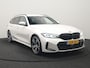 BMW 3-Serie Touring 330e M Sport PHEV 293pk Dealer O.H. NIEUW MODEL | Adaptive Cruise | Head Up | Camera | Lederen Competition Stoelen Memory & Verwarmd | Sfeerverlichting | Stuur Verwarmd | Keyless | Blis | Apple Carplay | Plug In Hybrid |
