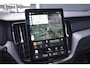 Volvo XC60 T6 Plug-in hybrid AWD Plus Black Edition | Panoramadak | Verwarmbare voorstoelen en achterbank | 360 graden camera | Premium audio by Harman Kardon | Elektrische achterklep | Adaptieve cruise control | BLIS | Head Up Display | Volvo Guard Alarm | Google Navigatie |