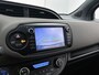 Toyota Yaris 1.5 Hybrid Bi-Tone | Navigatie | Cruise Control | Safety Pakket | Unieke Samenstelling | Onderweg-naar-dealer