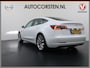 Tesla Model 3 SR+ 325PK LFP-Accu SOH 89.6% Lmv 19" AutoPilot Leer Pano-Dak Adaptive Cruise Lmv 18" Camera's Elektr.-Stuur+Stoelen+Spiegels+Geheugen+Easy-Entry+Verwarmde stoelen Park assistent Pdc WIFI Ecc Lane-Assist Speed-Assist Ecc Navi Led DAB Voorverwarmen interieur via App Keyless One-Pedal-Drive Wifi 1e Eigenaar Origineel Nederlandse Auto LFP accu dus 100% opladen!