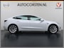 Tesla Model 3 SR+ 325PK LFP-Accu SOH 89.6% Lmv 19" AutoPilot Leer Pano-Dak Adaptive Cruise Lmv 18" Camera's Elektr.-Stuur+Stoelen+Spiegels+Geheugen+Easy-Entry+Verwarmde stoelen Park assistent Pdc WIFI Ecc Lane-Assist Speed-Assist Ecc Navi Led DAB Voorverwarmen interieur via App Keyless One-Pedal-Drive Wifi 1e Eigenaar Origineel Nederlandse Auto LFP accu dus 100% opladen!