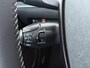 Peugeot e-2008 EV Allure 50 kWh | ACCU 99% | 3-fase | Automatische airconditioning | Navigatie via Apple Carplay en Android auto | Cruise control | Keyless entry