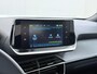 Peugeot e-2008 EV Allure 50 kWh | ACCU 99% | 3-fase | Automatische airconditioning | Navigatie via Apple Carplay en Android auto | Cruise control | Keyless entry