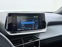 Peugeot e-2008 EV Allure 50 kWh | ACCU 99% | 3-fase | Automatische airconditioning | Navigatie via Apple Carplay en Android auto | Cruise control | Keyless entry
