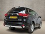 Mitsubishi Outlander 2.0 PHEV Deluxe 204Pk Automaat (NAVIGATIE, CAMERA, LEDER/ALCANTARA, KEYLESS, SPORTSTOELEN, TREKHAAK, GETINT GLAS, CRUISE, NIEUWE APK, NIEUWSTAAT)