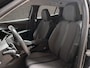 Peugeot 2008 1.2 PureTech Allure Sport Automaat (VIRTUAL COCKPIT, APPLE CARPLAY, GROOT NAVI, 360 CAMERA, LEDER, SPORTSTOELEN, KEYLESS, GETINT GLAS, NIEUWE APK, NIEUWSTAAT)
