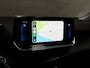 Peugeot 2008 1.2 PureTech Allure Sport Automaat (VIRTUAL COCKPIT, APPLE CARPLAY, GROOT NAVI, 360 CAMERA, LEDER, SPORTSTOELEN, KEYLESS, GETINT GLAS, NIEUWE APK, NIEUWSTAAT)