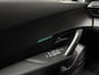 Peugeot 2008 1.2 PureTech Allure Sport Automaat (VIRTUAL COCKPIT, APPLE CARPLAY, GROOT NAVI, 360 CAMERA, LEDER, SPORTSTOELEN, KEYLESS, GETINT GLAS, NIEUWE APK, NIEUWSTAAT)