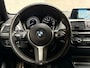 BMW 1-Serie 118i M Sport Line Shadow Automaat (NAVIGATIE, M PAKKET, VIRTUAL COCKPIT, STOELVERWARMING, SPORTSTOELEN, ZWART HEMEL, GETINT GLAS, PARKEERSENSOREN, NIEUWSTAAT)