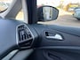 Ford C-Max 1.6 EcoBoost Titanium van 2de Eig met parkeersensoren en trekhaak en navigatie en bluetooth telefoon / media en airco