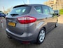Ford C-Max 1.6 EcoBoost Titanium van 2de Eig met parkeersensoren en trekhaak en navigatie en bluetooth telefoon / media en airco