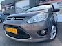 Ford C-Max 1.6 EcoBoost Titanium van 2de Eig met parkeersensoren en trekhaak en navigatie en bluetooth telefoon / media en airco