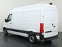 Mercedes-Benz eSprinter L2 H2 | 55 kWh | ACHTERUITRIJCAMERA | STOELVERWARMING | AIRCO | DAB+ RADIO | OPSTAP TOT LAADRUIMTE | 3-ZITS | COMFORT