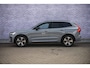 Volvo XC60 2.0 T6 Plug-in hybrid AWD Plus Dark | PHEV | 360 Graden Camera | Panoramadak | Harman Kardon Audio | Sportstoelen | Elektrisch Verstelbare Voorstoelen | BLIS | Navigatie | Apple Carplay | Android Auto