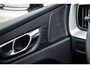 Volvo XC60 2.0 T6 Plug-in Hybrid AWD Plus Black Edition | Facelift | PHEV | 360 Graden Camera | Panoramadak | Head-up Display | Trekhaak | Keyless Entry | Lichtmetalen Velgen 21 inch | Elektrische Achterklep | Cruise Control Adaptief | BLIS | Navigatie