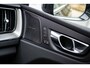 Volvo XC60 2.0 T6 Plug-in Hybrid AWD Plus Black Edition | Facelift | PHEV | 360 Graden Camera | Panoramadak | Head-up Display | Trekhaak | Keyless Entry | Lichtmetalen Velgen 21 inch | Elektrische Achterklep | Cruise Control Adaptief | BLIS | Navigatie