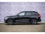 Volvo XC60 2.0 T6 Plug-in Hybrid AWD Plus Black Edition | PHEV | 360 Graden Camera | Panoramadak | Head-up Display | Trekhaak | Keyless Entry | Lichtmetalen Velgen 21 inch | Elektrische Achterklep | Cruise Control Adaptief | BLIS | Navigatie