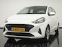 Hyundai i10 1.0 Comfort - Navigatie via Apple Carplay/Android Auto - Cruise control - All Season banden - Fabrieksgarantie tot 01-2029