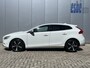 Volvo V40 1.5 T3 Automaat R-Design Polar + Sport Panoramadak Navigatie Camera Harman Kardon Audio Keyless Entry Led Koplampen Stoelverwarming Extra Getint Glas NL Auto