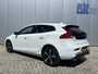 Volvo V40 1.5 T3 Automaat R-Design Polar + Sport Panoramadak Navigatie Camera Harman Kardon Audio Keyless Entry Led Koplampen Stoelverwarming Extra Getint Glas NL Auto