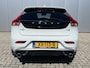 Volvo V40 1.5 T3 Automaat R-Design Polar + Sport Panoramadak Navigatie Camera Harman Kardon Audio Keyless Entry Led Koplampen Stoelverwarming Extra Getint Glas NL Auto