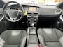 Volvo V40 1.5 T3 Automaat R-Design Polar + Sport Panoramadak Navigatie Camera Harman Kardon Audio Keyless Entry Led Koplampen Stoelverwarming Extra Getint Glas NL Auto