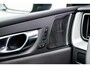 Volvo XC60 2.0 T6 Plug-in hybrid AWD Plus Black Edition | Gratis Trekhaak | 360 camera | Schuif- / Kanteldak | Head Up display | Getint glas | Adaptive Cruise Control |