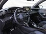Peugeot 208 1.2 PureTech GT Pack | Stoelverwarming | Pano dak | Camera | Cruise adapt. | Dodehoek detectie | 17" LM | Navi | Clima | Leer/alcantara sportstoelen |