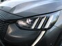 Peugeot 208 1.2 PureTech GT Pack | Stoelverwarming | Pano dak | Camera | Cruise adapt. | Dodehoek detectie | 17" LM | Navi | Clima | Leer/alcantara sportstoelen |