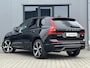 Volvo XC60 2.0 T6 Plug-in hybrid AWD Plus Dark Long range | R design | 350 PK | Trekhaak | 21 inch | Pano | H/K | 360 Camera