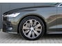Volvo V60 2.0 B3 Inscription | adap. cruise | elek trekhaak | leder sport | bliss | camera | keyless entry | stuur verwarmd | BTW