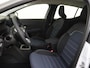 Dacia Sandero Stepway 1.2 Eco-G 120 extreme | Automatisch inklapbare buitenspiegels | Grootlichtassistent | Around view camera | Elektrisch verwarmbare voorstoelen | Verwarmbaar stuurwiel | Media Nav Live | Draadloze oplader voor uw Smartphone |