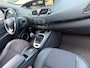 Renault Scenic 1.4 TCe Bose met parkeersensoren en cruise controle en goed onderhouden