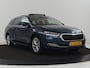 Skoda Octavia 1.0 e-TSI Business Edition Plus | Panoramadak | Head-Up | Stoelverwarming | Trekhaak | Adaptive cruise | Carplay | Navigatie | Camera | Stuurverwarming | Side Assist | Full LED
