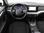 Skoda Octavia 1.0 e-TSI Business Edition Plus | Panoramadak | Head-Up | Stoelverwarming | Trekhaak | Adaptive cruise | Carplay | Navigatie | Camera | Stuurverwarming | Side Assist | Full LED