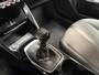 Peugeot 2008 1.2 PureTech Allure Sport 131Pk (VIRTUAL COCKPIT, APPLE CARPLAY, GROOT NAVI, 360 CAMERA, LEDER, SPORTSTOELEN, KEYLESS, GETINT GLAS, LM VELGEN, NIEUWE APK, NIEUWSTAAT)