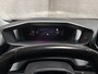 Peugeot 2008 1.2 PureTech Allure Sport 131Pk (APPLE CARPLAY, 3D COCKPIT, GROOT NAVI, 360 CAMERA, LEDER, SPORTSTOELEN, KEYLESS, GETINT GLAS, LM VELGEN, NIEUWE APK, NIEUWSTAAT)
