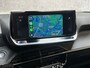 Peugeot 2008 1.2 PureTech Allure Sport 131Pk (VIRTUAL COCKPIT, APPLE CARPLAY, GROOT NAVI, 360 CAMERA, LEDER, SPORTSTOELEN, KEYLESS, GETINT GLAS, LM VELGEN, NIEUWE APK, NIEUWSTAAT)