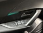 Peugeot 2008 1.2 PureTech Allure Sport 131Pk (VIRTUAL COCKPIT, APPLE CARPLAY, GROOT NAVI, 360 CAMERA, LEDER, SPORTSTOELEN, KEYLESS, GETINT GLAS, LM VELGEN, NIEUWE APK, NIEUWSTAAT)