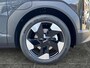 Kia EV2 Plus Advanced 42.2kWh 147pk | 5-ZITS | SCHUIF/KANTELDAK | ELEKTR. VERST. BESTUURDERSSTOEL | HARMON KARDON AUDIO | 18'' LM-VELGEN | LED | EXTRA GETINTE RAMEN | STOEL- + STUURWIELVERW. |