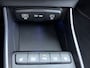 Hyundai i20 1.0 100pk T-GDI Premium Sky Automaat | Schuifdak | Carplay | Climate control | Camera | Premium Audio | Adaptive cruise control | Dodehoek detectie | Keyless entry | Navigatie | Stuurverwarming | Stoelverwarming