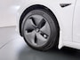 Tesla Model 3 SR+ 325PK AutoPilot Ivory-Leder Pano-Dak Adaptive Cruise Lmv 18" Camera's Elektr.-Stuur+Stoelen+Spiegels+Geheugen+Easy-Entry+Verwarmde stoelen Park assistent Pdc WIFI Ecc Lane-Assist Speed-Assist Ecc Navi Led DAB Voorverwarmen interieur via App Keyless One-Pedal-Drive 1e Eigenaar Origineel Nederlandse Auto 1.584kg