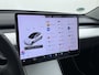 Tesla Model 3 SR+ 325PK AutoPilot Ivory-Leder Pano-Dak Adaptive Cruise Lmv 18" Camera's Elektr.-Stuur+Stoelen+Spiegels+Geheugen+Easy-Entry+Verwarmde stoelen Park assistent Pdc WIFI Ecc Lane-Assist Speed-Assist Ecc Navi Led DAB Voorverwarmen interieur via App Keyless One-Pedal-Drive 1e Eigenaar Origineel Nederlandse Auto 1.584kg